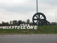 Monumento alla ruota del vecchio molino.